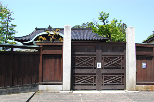 保阪邸の正門